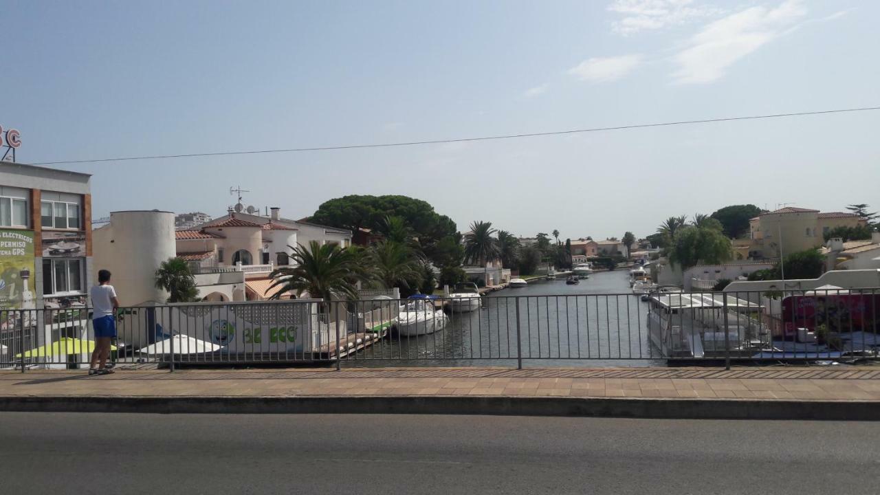 Villa Promenade Terrace Empuriabrava Exterior photo